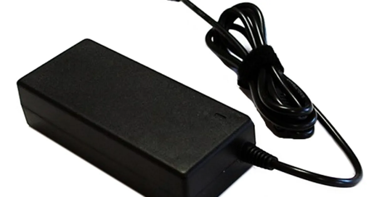 CoolBox Adaptador portátil automático 65W 14puntas (3)
