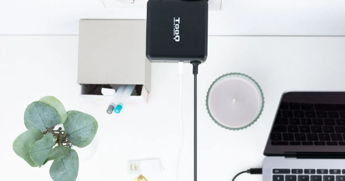 Tooq Cargador portátil conector USB-C 65W (4)