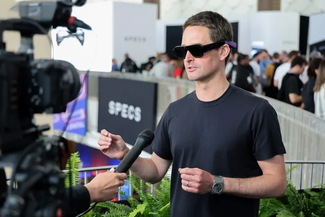 Las acciones de Snap caen tras presentar sus nuevas gafas AR