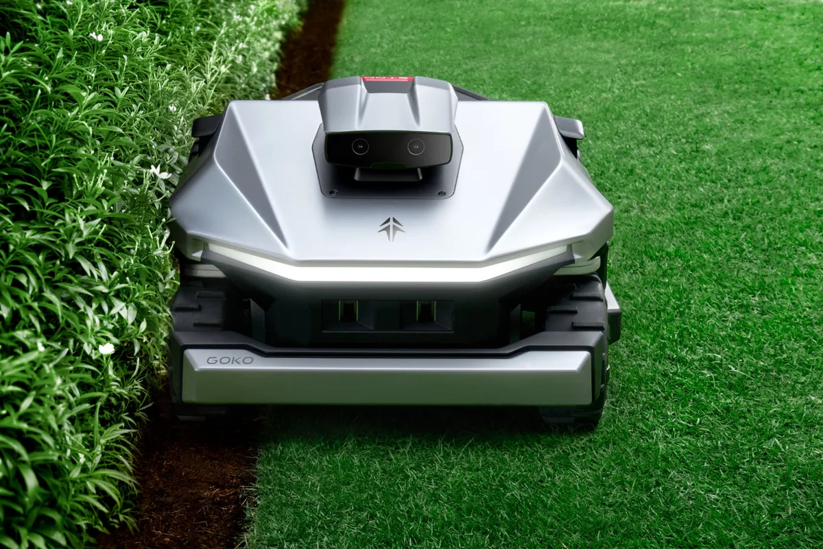 GOKO M6: el robot cortacésped 4x4 con IA para terrenos difíciles