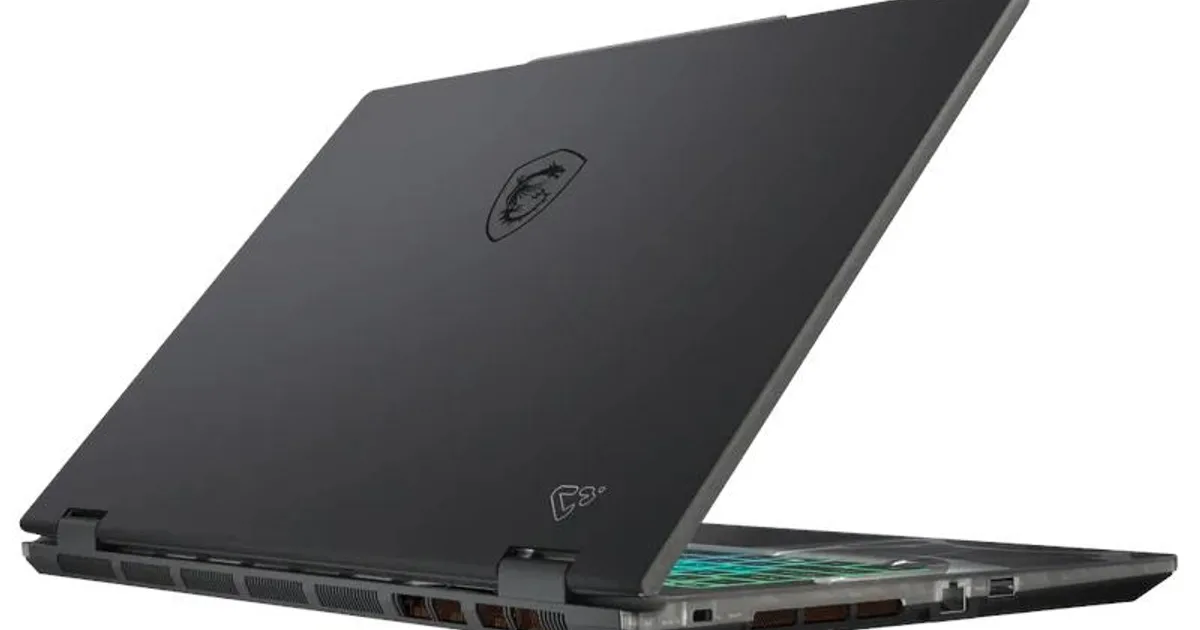 MSI Cyborg 15-284XES C7-240H 32GB 1TB 5050 DOS 15" (3)