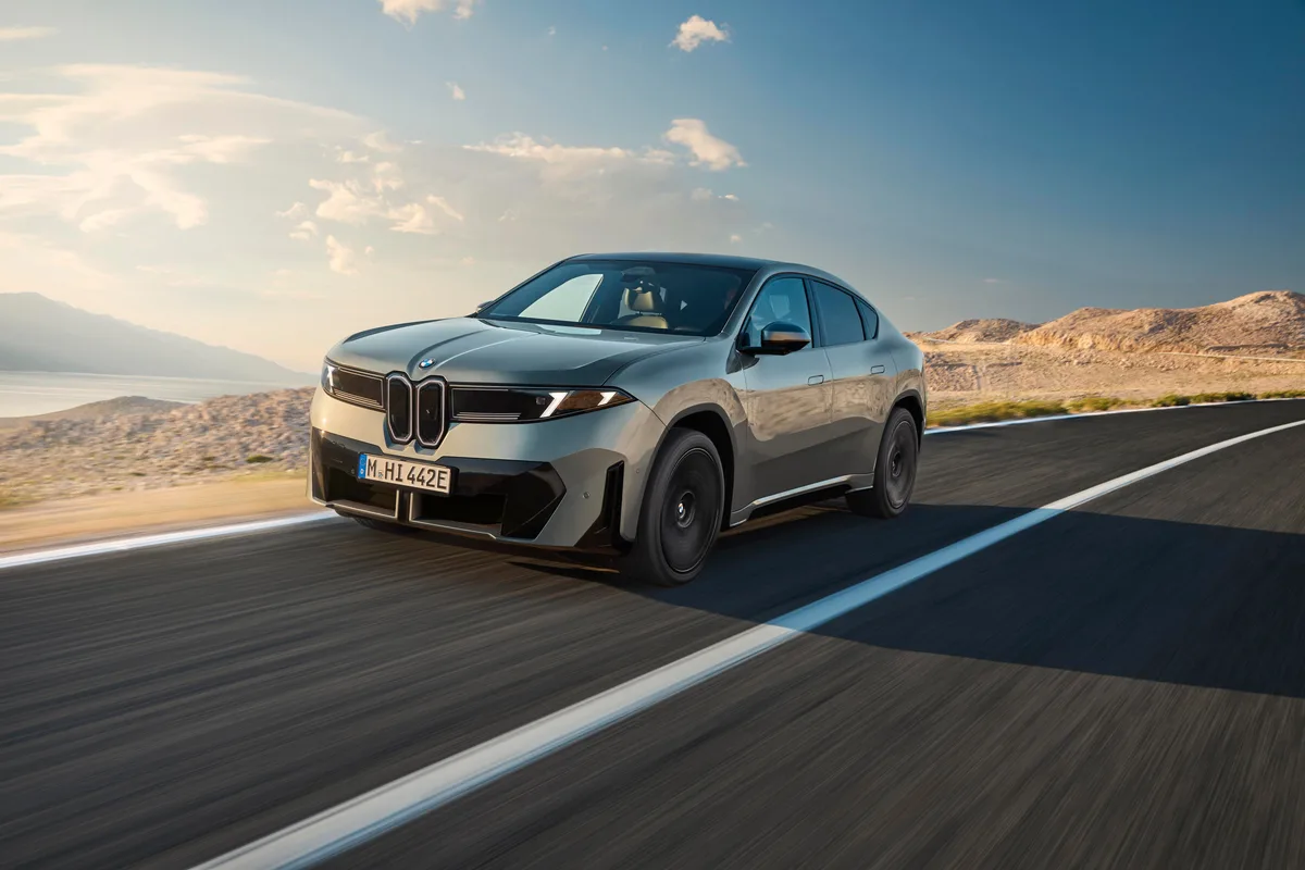BMW iX4: análisis del nuevo SUV eléctrico con 680 km