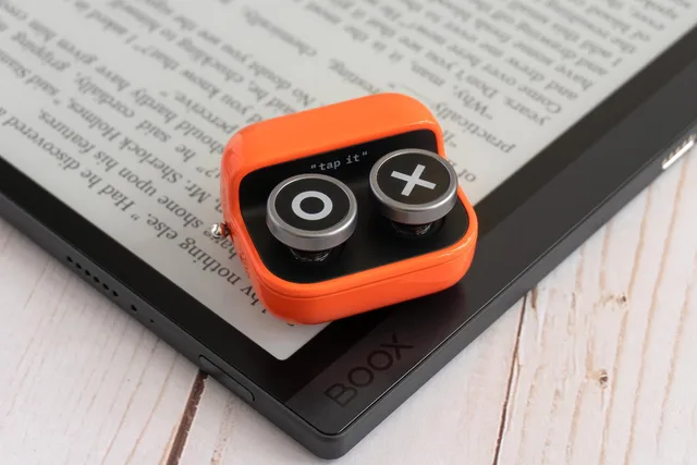 Boox Tappy: el nuevo control remoto para leer con estilo retro
