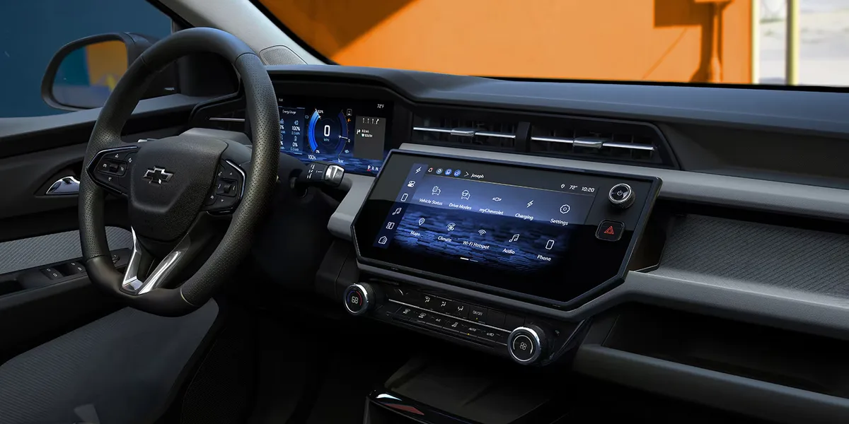 Un adaptador restaura Android Auto y CarPlay en los EV de GM