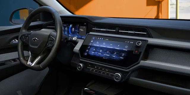 Un adaptador restaura Android Auto y CarPlay en los EV de GM