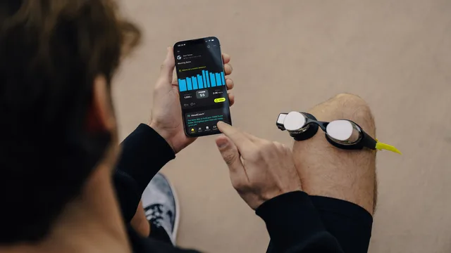 Form Smart Swim 2 LT: nuevas gafas inteligentes asequibles
