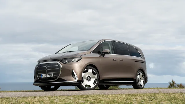 Mercedes-Benz VLE: El lujo del futuro con pantalla 8K y 416 CV