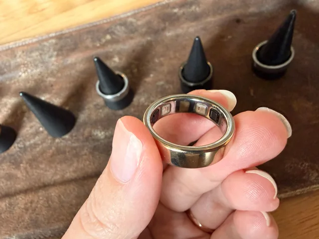 Oura Ring 5 llega más pequeño y con nuevas funciones de salud
